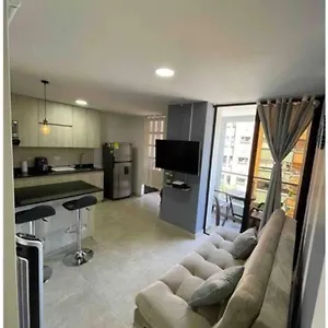 Apartamento En Laureles-medellin Cerca A La 70 Amoblado 402 Medellín